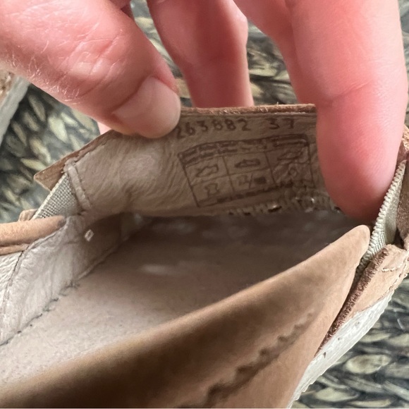 Josef Seibel Tan Perforated Slip-On Loafers size 37 (6.5 to 7 us) - Picture 7 of 10